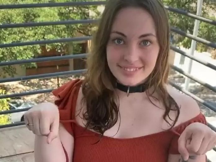 djevojka pas 696x523 1