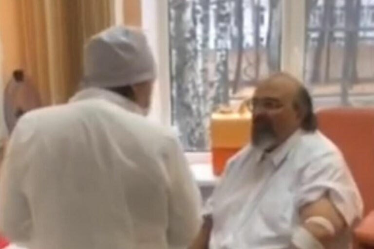 Doktor iz regiona primio rusku vakcinu: Snimio je ubrizgavanje Sputnjika V