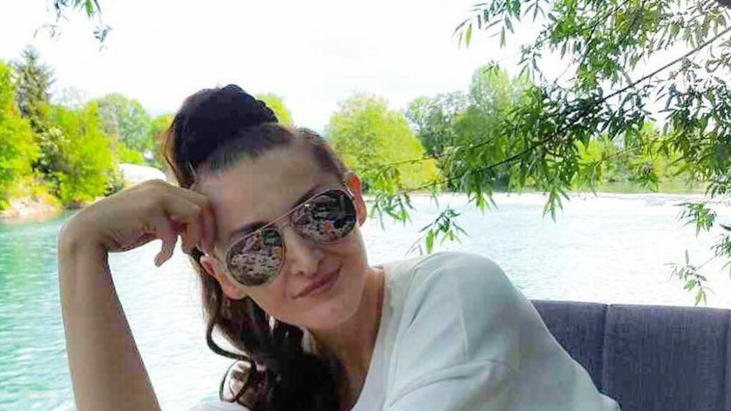 donna ares e1538465949566