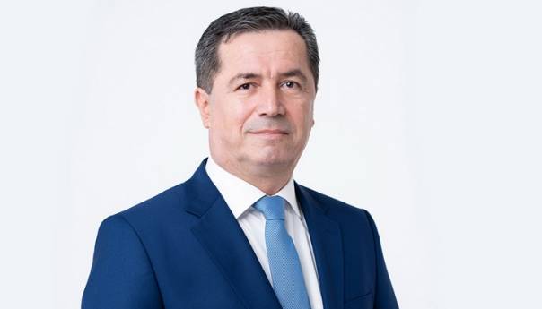 dr guzin imamo jasan plan za mostar pozivam gradjane da masovno izadju na izbore dr zlatko guzin 2 5fc3727a2d4f8