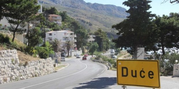 Ni jedna ponuda za Duće