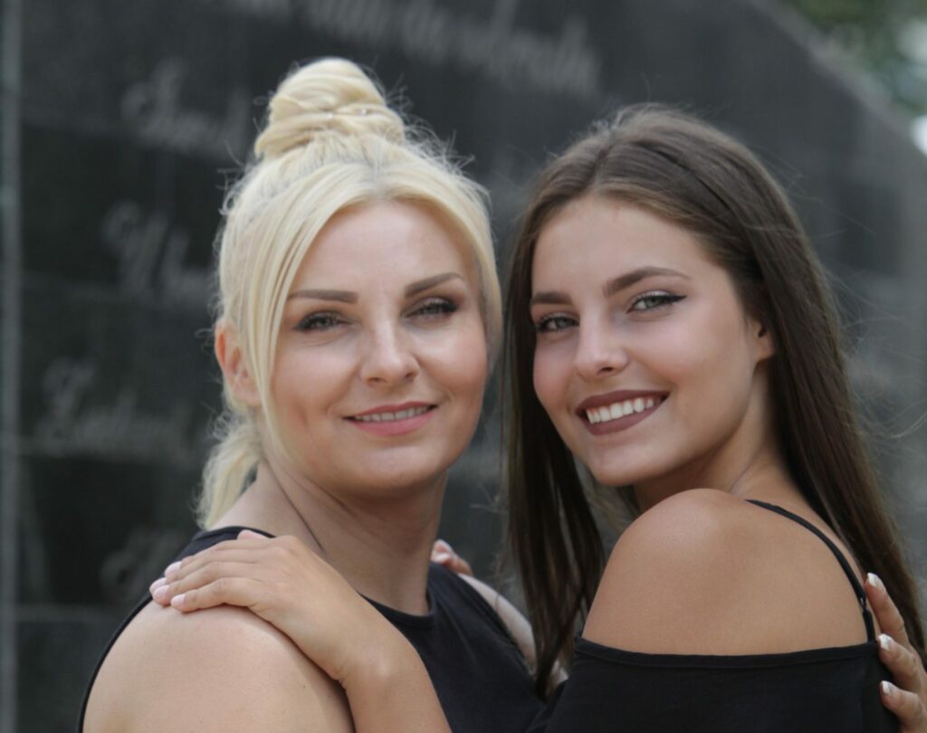 dzejla ramovic15 e1601993251402 1536x1215 1