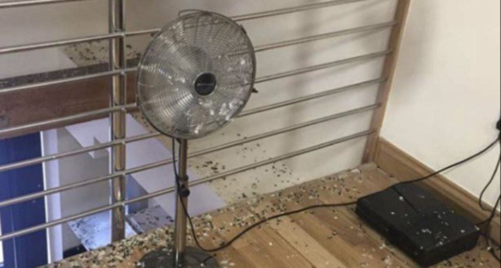 e596b674 3de7 4539 802f 9533a9c34b37