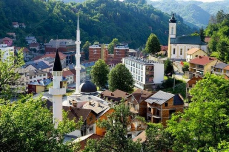 Iz Srbije dođu 15. novembra, glasaju negdje u RS-u, dobiju CIPS u Srebrenici i ponovo glasaju?!