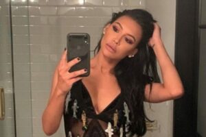 glumica naja 696x464 1