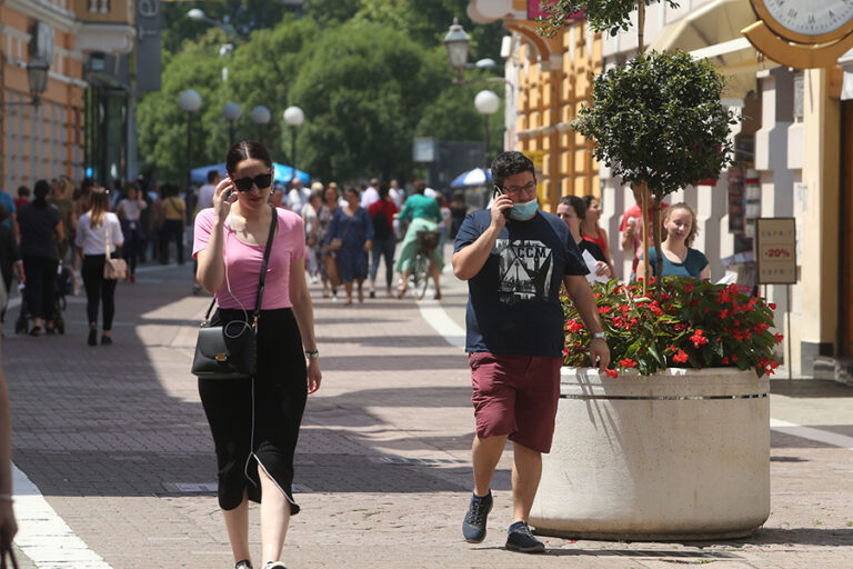 EPIDEMIOLOG UPOZORAVA “Svakog koga sretnete možete da smatrate ZARAZNIM OD KORONE”