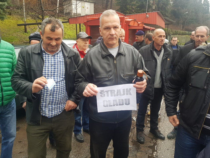 Zenički rudari zamrzli štrajk glađu