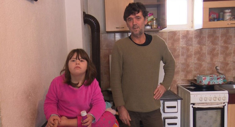 Zima donijela nove brige samohranom ocu i kćerki sa Daunovim sindromom