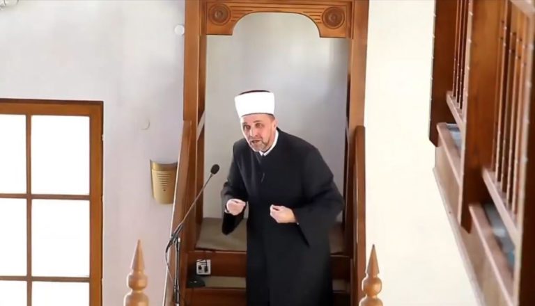Imam iz Zavidovića hit Facebooka: Najviše novca na budalaštine troše muslimani
