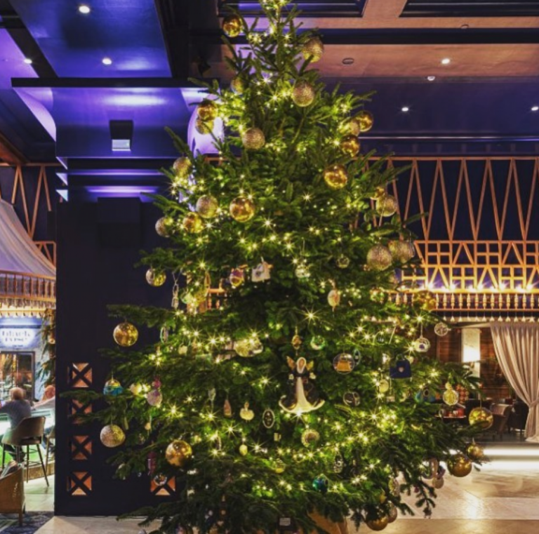 Bez troškova: Pet načina kako ukrasiti novogodišnju jelku