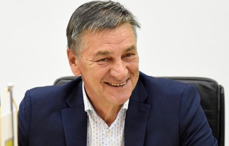 KASUMOVIĆ: Od sutra u krugu KBZ besplatno parkiranje!
