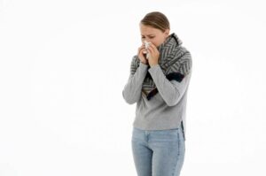 koronavirus covid19 kasalj prehlada gripa kihanje epidemija pandemija bolest pixabay