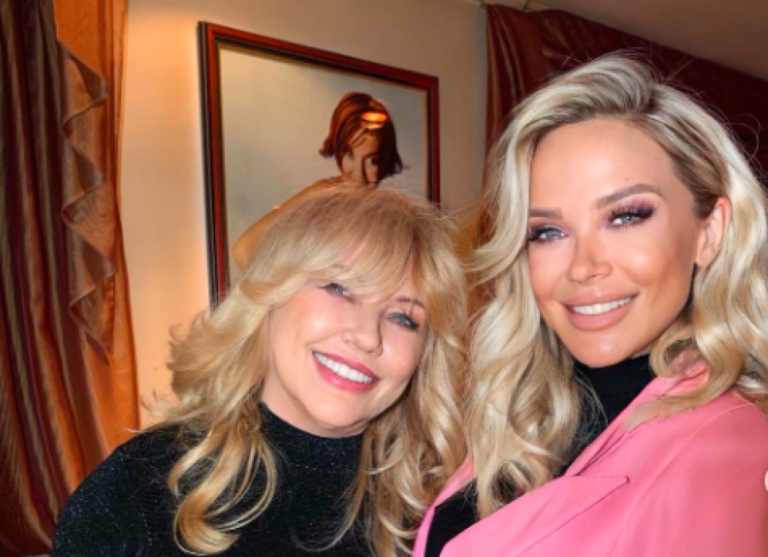 Pjevačica oduševila fotkom s mamom: “Zezaš, prije da ti je sestra”