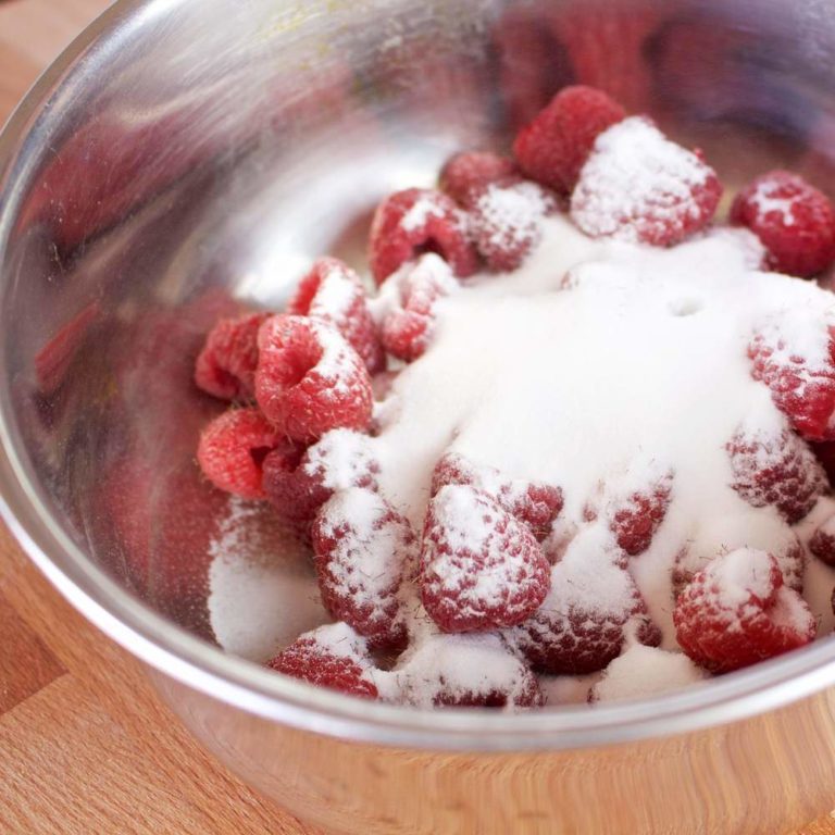 Iskoristite sezonsko voće: Maline u šećeru