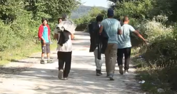 “Čuju se i pucnji”: Hrvatska policija migrante tuče motkama i vraća ih u BiH (VIDEO)