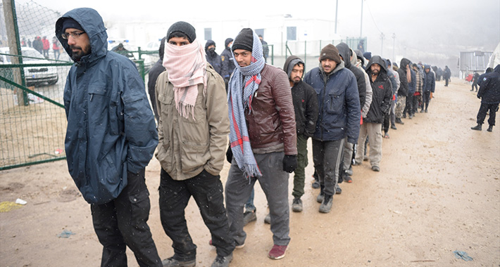 Situacija i dalje neizvjesna u kampu “Lipa”: Migranti promrzli, poslano oko 100 šatora
