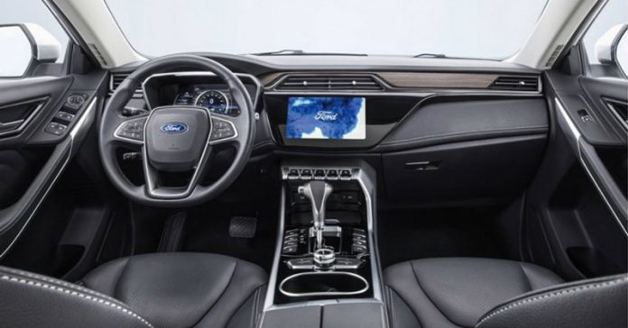 miris automobil 998 696x364 1