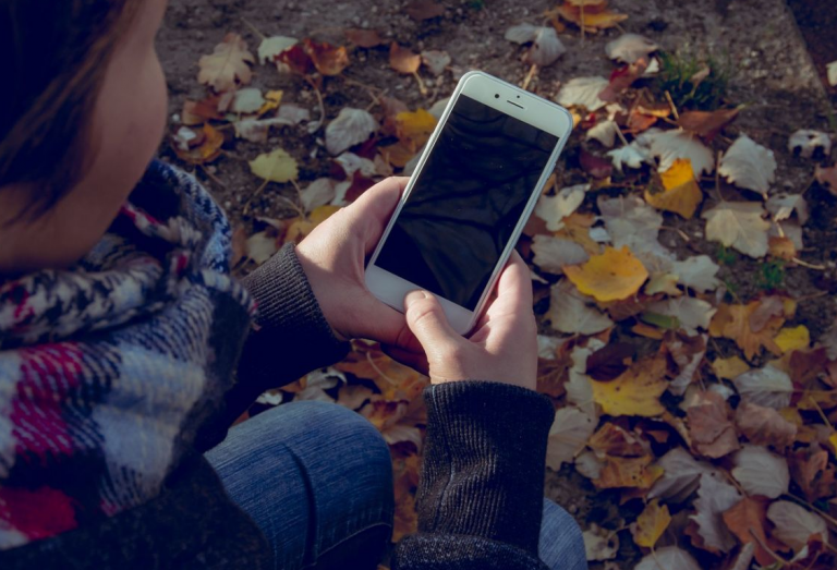 Ruski eksperiment: Zamolili su mlade da 8 sati budu bez mobitela i interneta