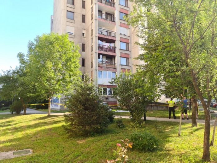 muskarac policija smrt11 696x522 1