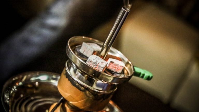 I DALJE ZABRANJENA UPOTREBA NARGILA: Federalni štab pojasnio razloge produženja naredbe