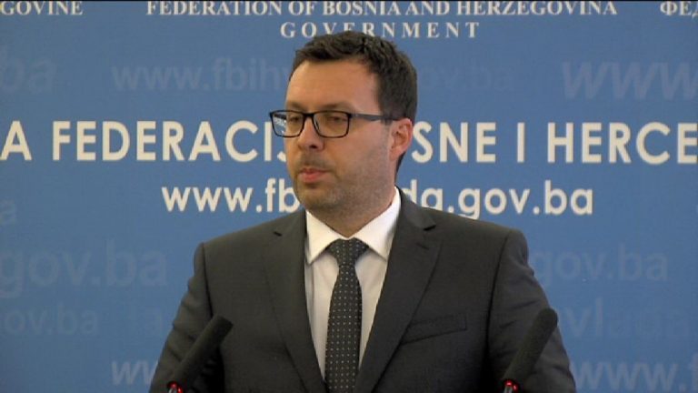 Džindić poručio Željezarcima: Meta vašeg nezadovoljstva treba biti Razvojna banka!