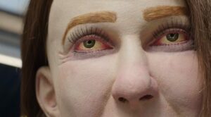 pogled zena 696x385 1