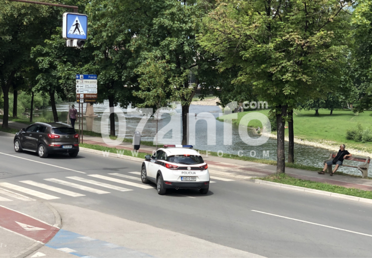 Kontrolom na Ušću policija kod Zeničanina pronašla 8,60 grama droge