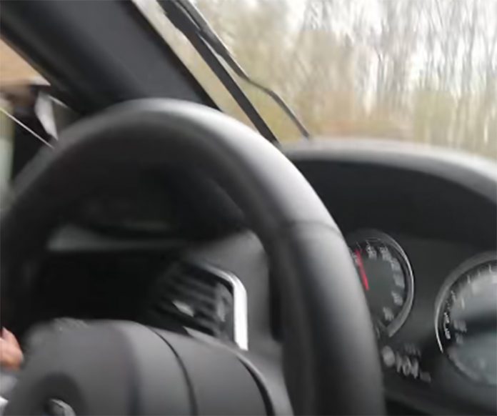 promasio brzinu screenshot ilustracija 696x582 1