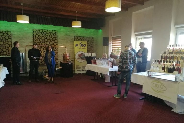 U Zenici održan festival domaćih rakija “Zlatni čokanjčić“