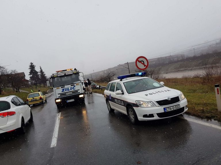 HECE KOD ZENICE Saobraćajna nesreća na M-17 (FOTO)