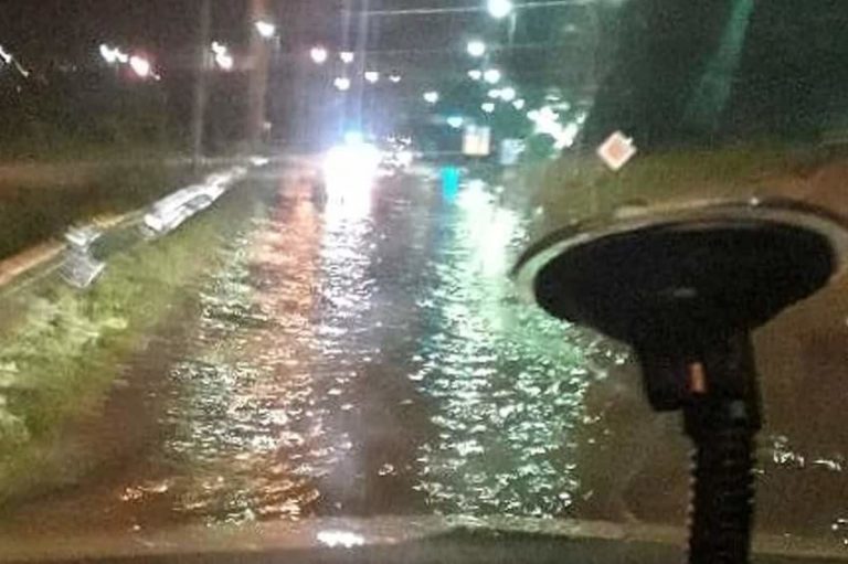 Jaka kiša otežala odvijanje saobraćaja na magistralnom putu kod Maglaja