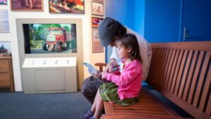 roditelji i djeca2 696x392 1