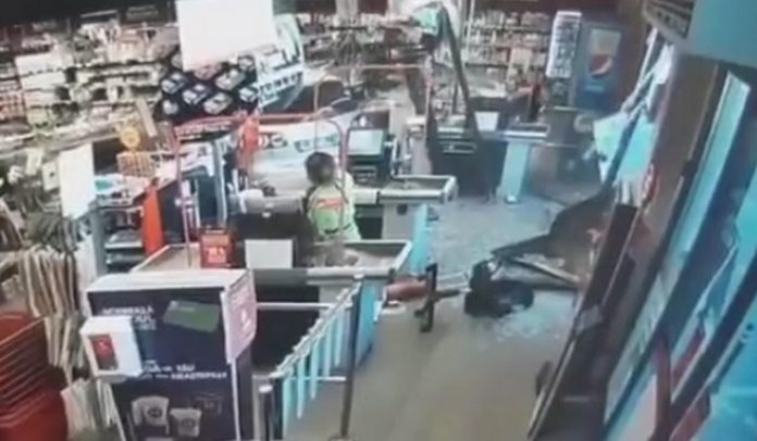 rumunija žen auto 696x406 1