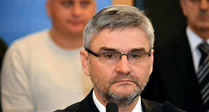 Potvrđeno sa KCUS-a: U teškom stanju ministar Salko Bukvarević, priključen na respirator u Klinici…
