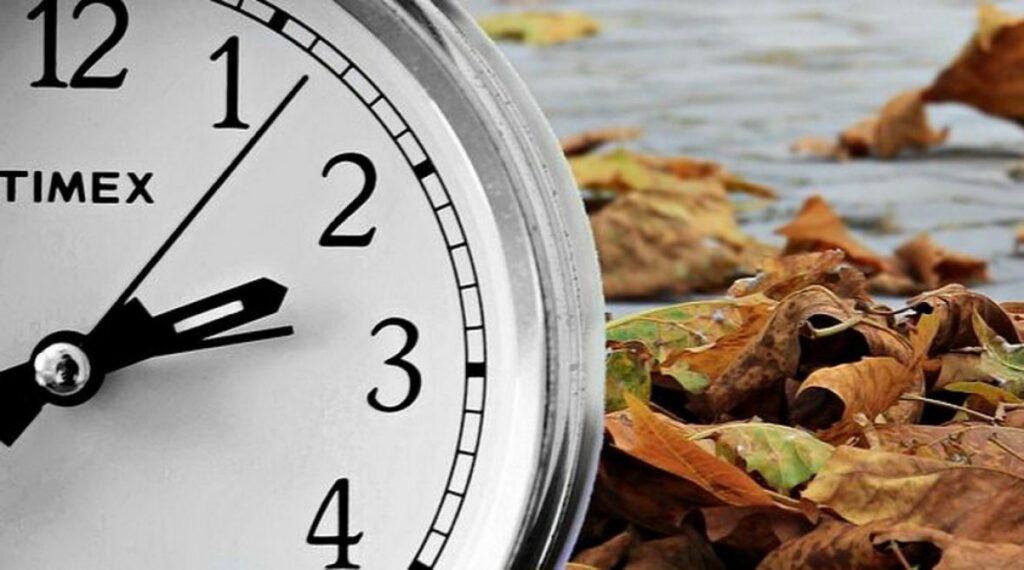 sat kazaljke zimsko racunanje pixabay