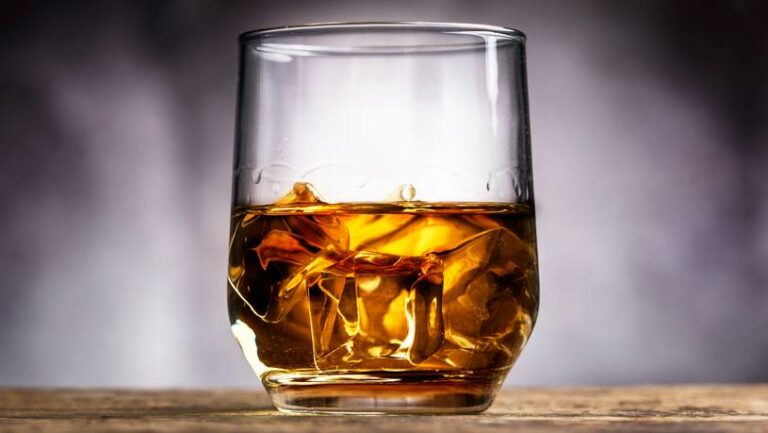 Dva alkoholna pića dnevno predstavljaju veći rizik, jedno je dovoljno