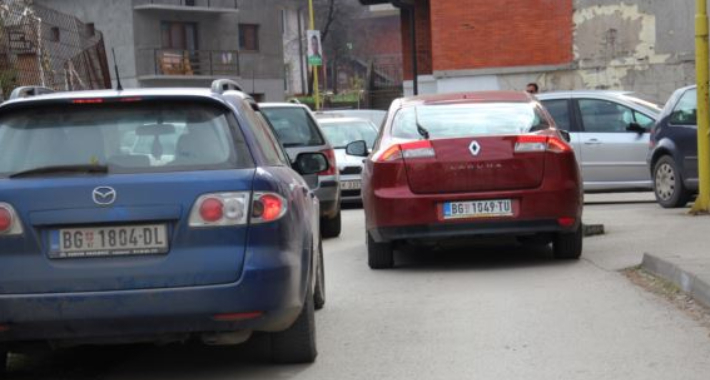 Srebrenica puna automobila iz Srbije