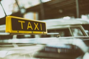 taxi taksi pixabay 696x464 1
