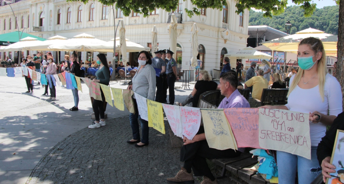tuzla obiljezavanje srebrenica1 1