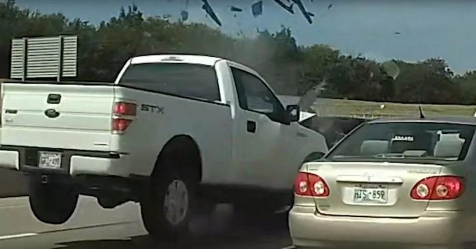 udes kamionet 696x364 1