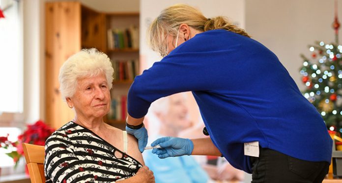 vakcina njemacka 696x373 1