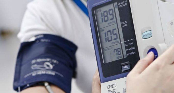 normalni krvni i srčani tlak što hipertenzija karakterizira tahikardija
