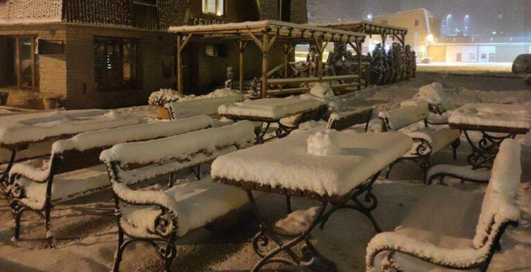 Snijeg večeras pada na Jahorini, Bjelašnici, Vlašiću… (FOTO)