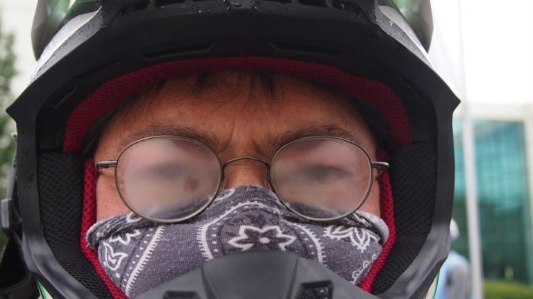 Trik kako spriječiti da vam naočale zamagle zimi