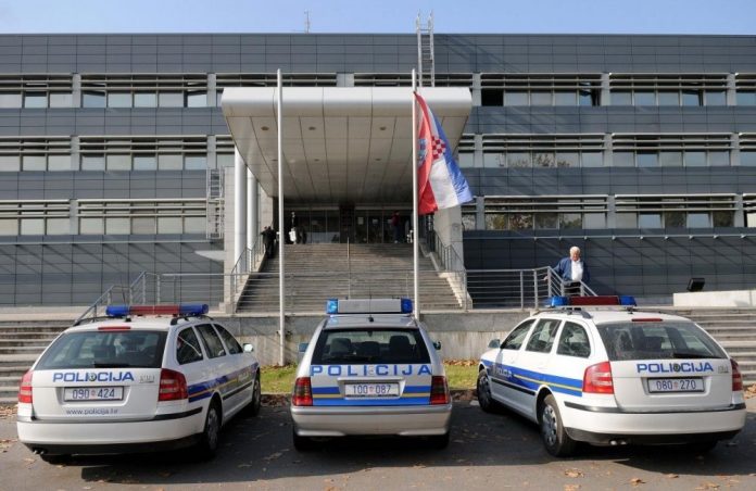 zagreb policija 696x452 1