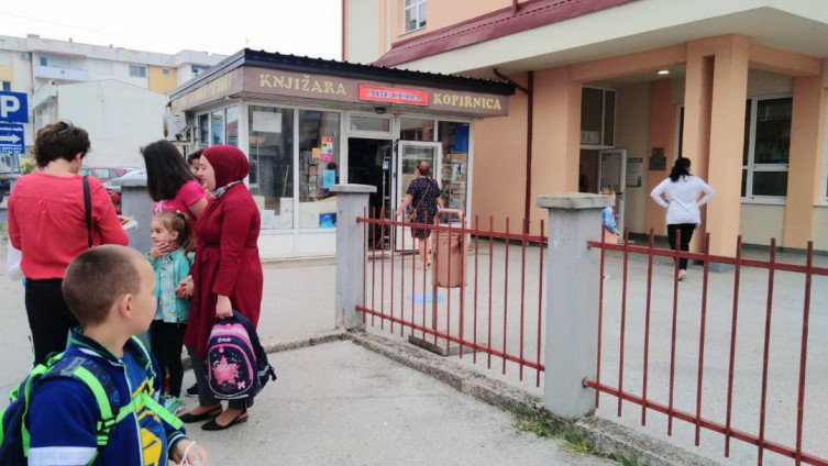 Općina Žepče: U klupama od danas od 4.800 učenika