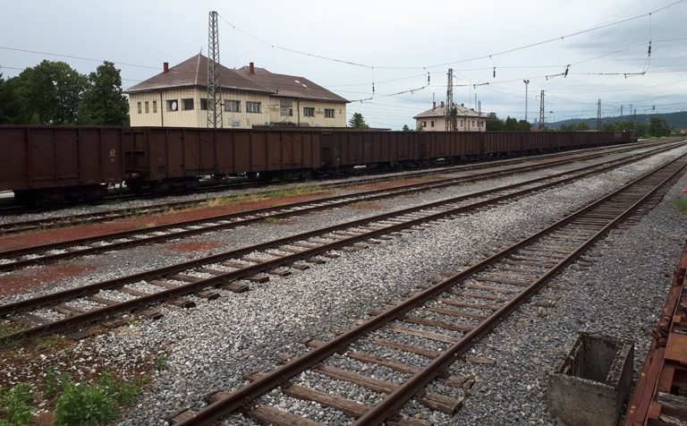 U Zenici na prodaju dva kilometra željezničke pruge