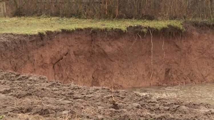 zg live 7 0930 090120 09 36 24 18 Still003 750x422 1